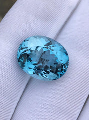 Драгоценный камень голубой топаз фантазийной огранки — 15,5 карата