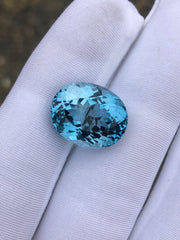 Драгоценный камень голубой топаз фантазийной огранки — 15,5 карата