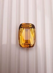 Продается натуральный прозрачный цитрин лучшего качества 22,4 карата — золотой цитрин — камень ноября — 22x15x10 мм