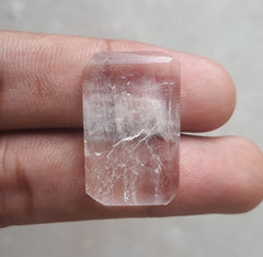 Дур э Наджаф 34,3 карата — полупрозрачная жемчужина Наджафа — камень апреля — горный хрусталь, кварц — 30x19 мм