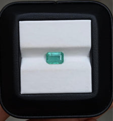 Продается Изумруд 1,25 карата - Будх Ратна - Замурд - Камень Пачу, Камень Маркат Мани - 8,5x5,8x3 мм