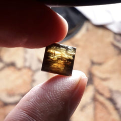 Эпидот 5,7 карата - Кристалл Эпидота - Эпидот - Забарьяд - 10x9,5 мм