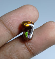 Натуральный огненный агат фиолетового, зеленого и желтого цвета 5,6 карата — идеальный драгоценный камень в подарок для всех — размеры 14x9x5,5 мм