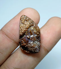 Натуральный огненный агат 28,4 карата — размеры 26x15x9 мм