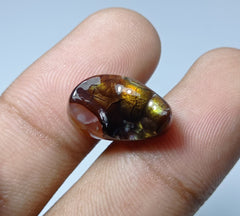 Пузырчатый огненный агат 10,4 карата — Agata De Feugo — более редкий драгоценный камень, чем бриллианты. Размеры 17x11x7 мм.