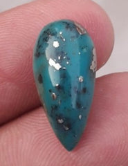 Бирюза Моренси 7,3 карата — натуральная зеленая матричная бирюза, Шаджри Фероза, размеры — 19x9 мм