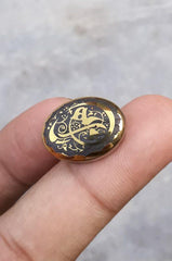 Кабошон из гематита 26 карат - камень Хадид - кабошон Хадид Чини с гравировкой - 21x16 мм