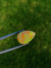 Опал высшего качества 4,3 карата на продажу – Опал медового цвета в форме груши – Камень октября –