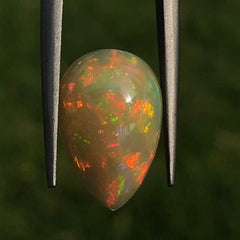 Опал высшего качества 4,3 карата на продажу – Опал медового цвета в форме груши – Камень октября –