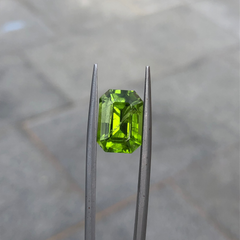 6.5ct Natural Peridot Gemstone- Olivine - Chrysolite Gem - August Birthstone -13x9x6.2mm