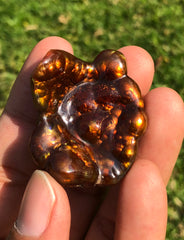 Редкая резьба по огненному агату большого размера 95 карат – коллекционный драгоценный камень