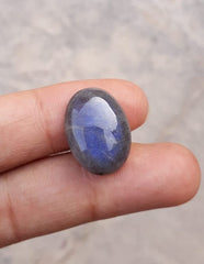 Кабошон Лабрадорит 12 карат - Спектролит - Черный лунный камень - 18x13 мм