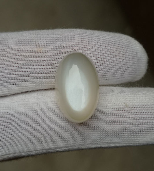 29.1ct Milky Moonstone with White Sheen - Adularia Moonstone - June Birthstone - 21x13x12mm