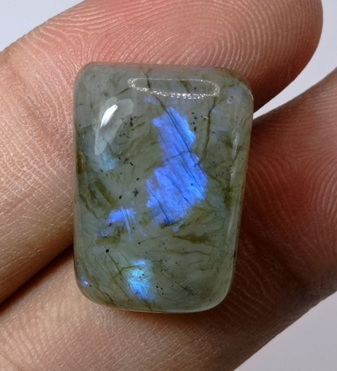 34.5ct Labradorite Cabochon - Spectrolite- Black Moon Stone - 22x16mm 34.5ct Labradorite Cabochon - Spectrolite- Black Moon Stone - 22x16mm