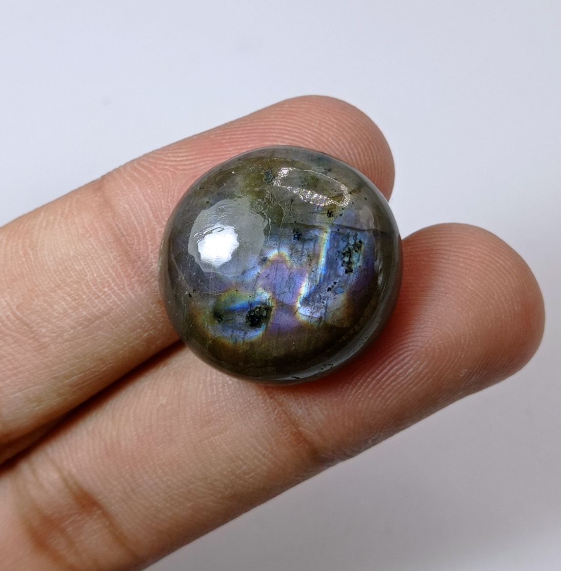 40.7ct Labradorite Cabochon - Spectrolite- Black Moon Stone - 25x24mm 40.7ct Labradorite Cabochon - Spectrolite- Black Moon Stone - 25x24mm
