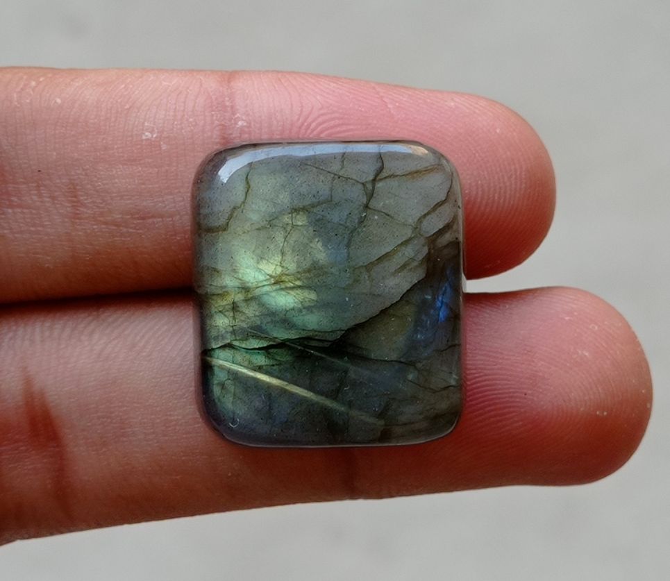 44.4ct Labradorite Cabochon - Spectrolite- Black Moon Stone - 25x22mm 44.4ct Labradorite Cabochon - Spectrolite- Black Moon Stone - 25x22mm