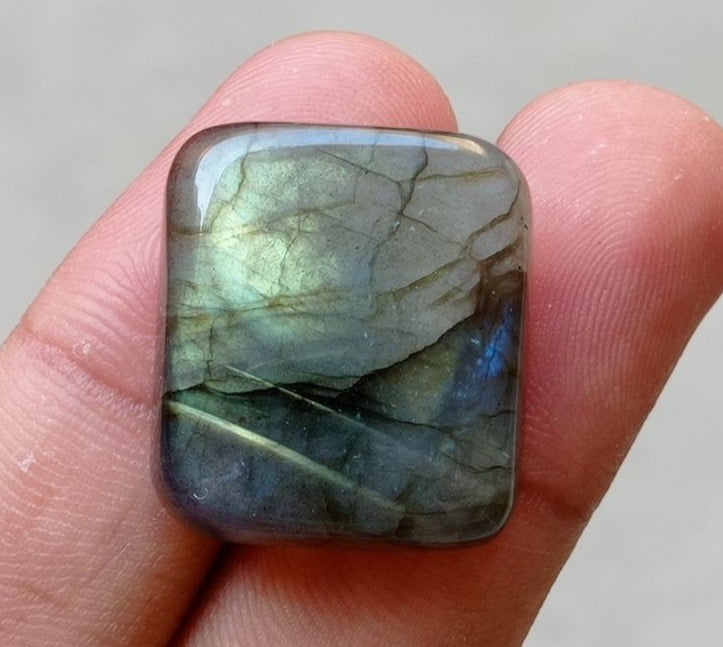 44.4ct Labradorite Cabochon - Spectrolite- Black Moon Stone - 25x22mm 44.4ct Labradorite Cabochon - Spectrolite- Black Moon Stone - 25x22mm