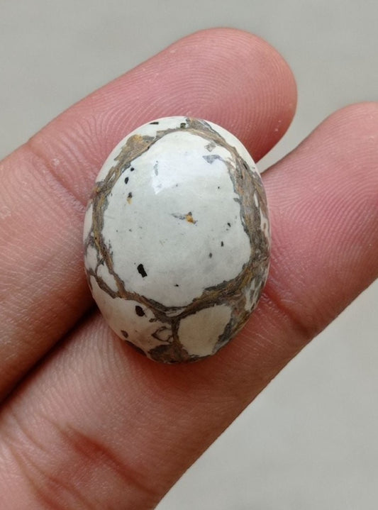 Яшма 30,8 карата — Кабошон из белой яшмы — 26x20x10 мм