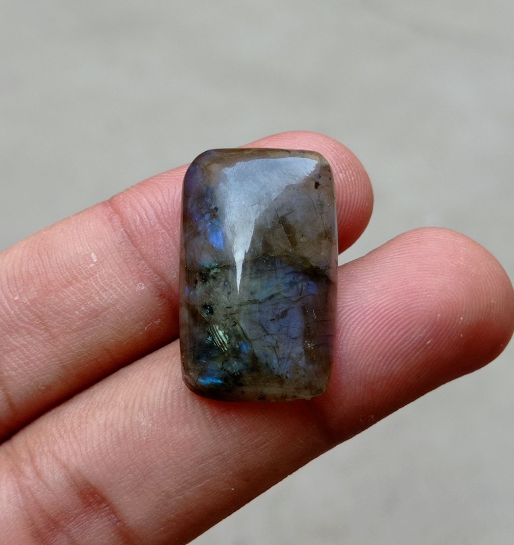 34.65ct Labradorite Cabochon - Spectrolite- Black Moon Stone - 28x17mm 34.65ct Labradorite Cabochon - Spectrolite- Black Moon Stone - 28x17mm