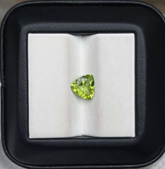 Драгоценный камень перидот 1,75 карата - оливин - хризолит - камень августа - 8x8x4 мм