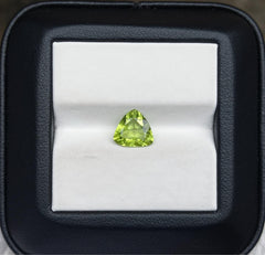 Драгоценный камень перидот 1,75 карата - оливин - хризолит - камень августа - 8x8x4 мм