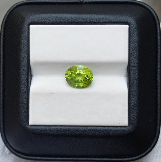 3.20ct Peridot Gemstone- Olivine - Chrysolite Gem - August Birthstone - 9.6x8x5.5mm