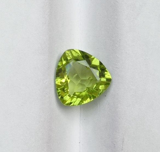 1.90ct Peridot Gemstone- Olivine - Chrysolite Gem - August Birthstone - 8x8x4mm