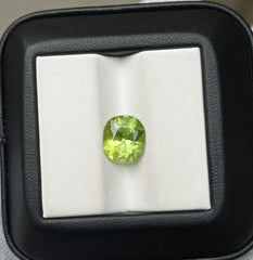 3.60ct Peridot Gemstone- Olivine - Chrysolite Gem - August Birthstone - 10x9x6mm