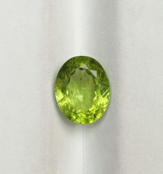 3.25ct-Peridot Gemstone- Olivine - Chrysolite Gem - August Birthstone -  10x8x5mm