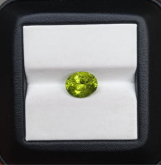2.9ct Peridot Gemstone- Olivine - Chrysolite Gem - August Birthstone - 12x9mm