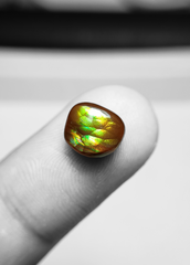 Драгоценный камень радужный огненный агат - Agate De Feugo