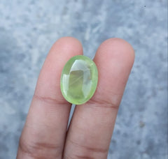 Кабошон из пренита 11,7 карата, также называемый виноградным нефритом, зеленым лунным камнем, 17x13 мм.
