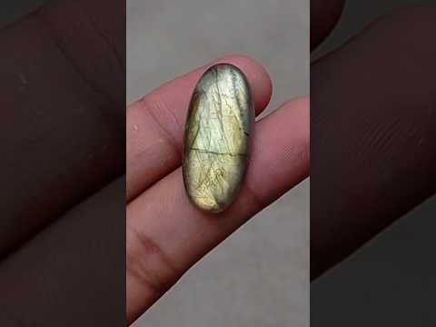 Кабошон Лабрадорит 28,7 карата – Спектролит – Черный лунный камень – 33x15 мм