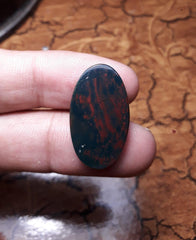 Натуральный кровавый камень высокого качества 14,6 карата — гелиотроп — размер 25,8 х 15 мм