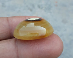 37.1ct Natural Eye Agate For Sale - Aqeeq - Dimension 25x19x11mm