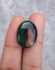 Зеленый халцедон — зеленый агат — настоящий акик — размер 15x20 мм.