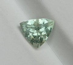 Натуральный аквамарин 1,95 карата зеленого оттенка — мартовский камень — 9x8x6 мм
