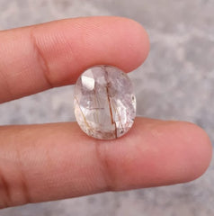 10.70ct Red Tourmalated Quartz - Red Rutile Quartz - Rutilated Quartz