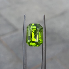6.5ct Natural Peridot Gemstone- Olivine - Chrysolite Gem - August Birthstone -13x9mm