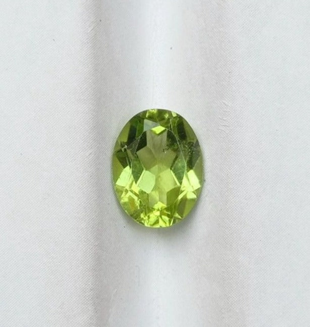 2.20ct Peridot Gemstone- Olivine - Chrysolite Gem - August Birthstone - 9x7x4.5mm