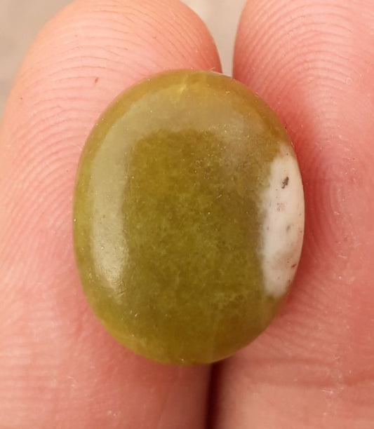 10.2ct Serpentine Cabochon - Shah Maqqsood - Zehrmora - 15 x 11mm
