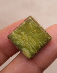 Серпентин 20,5 карата — Шах Максуд — Зермора — 15x15 мм