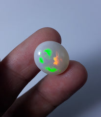 Опал 2 карата - Белый огненный опал - Welo Opal - Камень октября - 12x9 мм